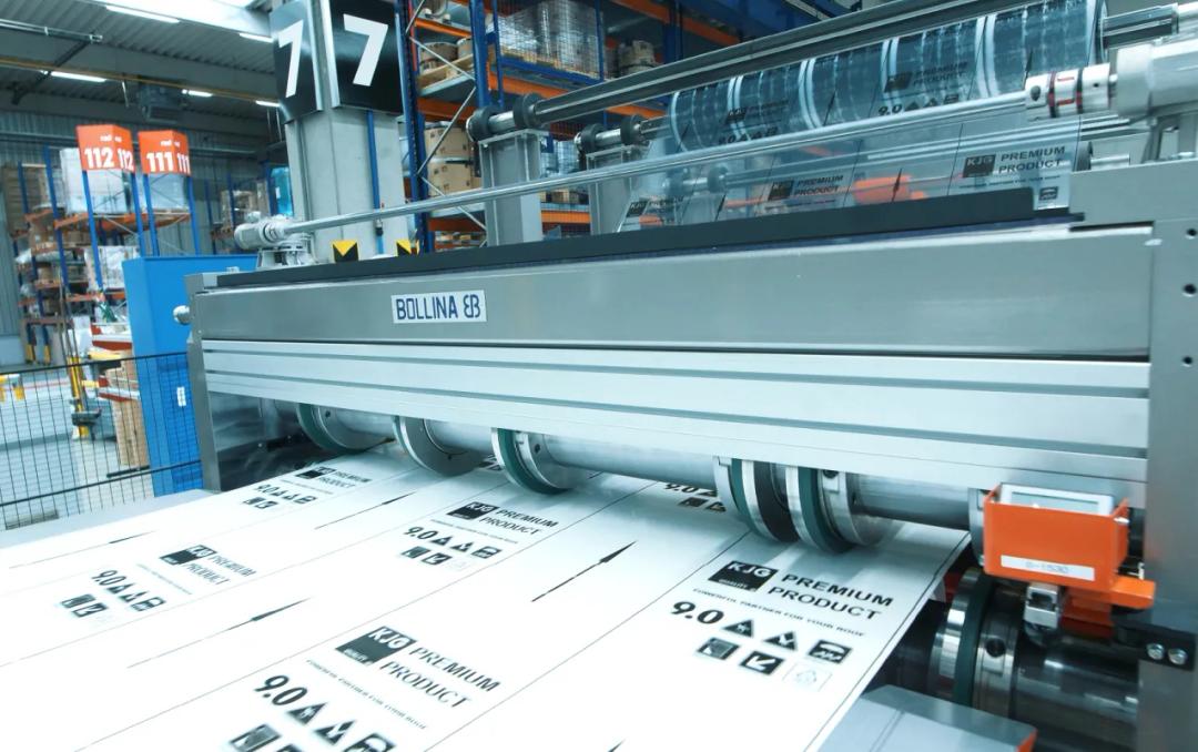 V KJG a. s. máme novou dělicí linku od firmy BOLLINA