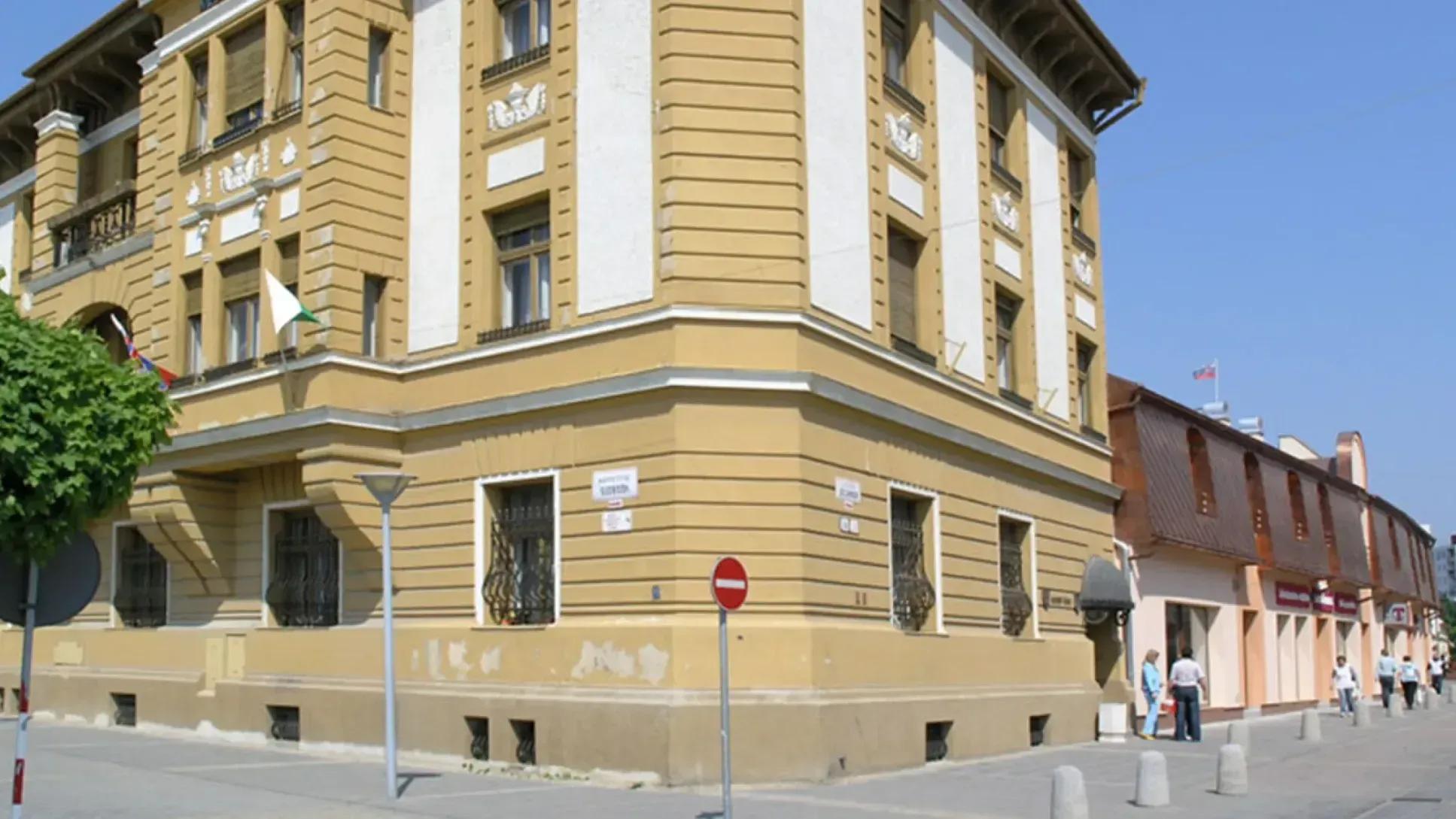 Městský úřad v Novém Městě nad Váhom