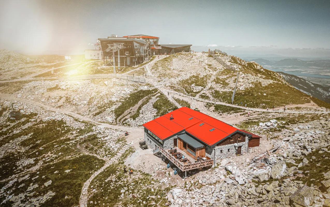 Kamenná chata pod Chopkem - 1985 m n. m.